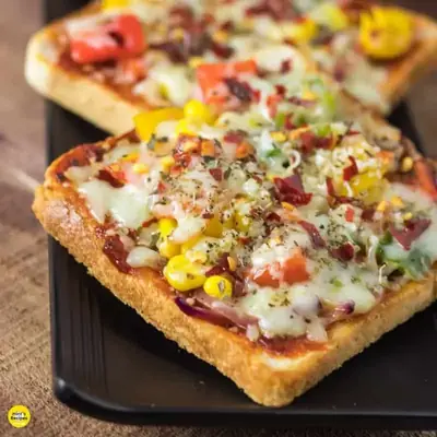 Bread cheese pizza
